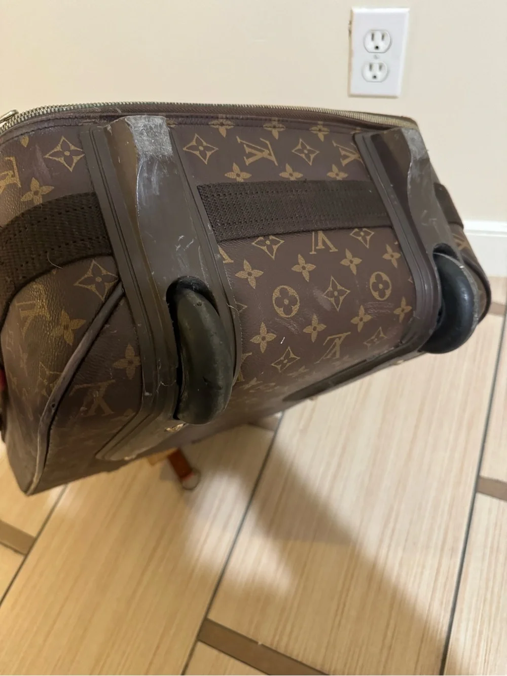 Louis Vuitton Monogram Rolling Suitcase in Brown with Tan Leather Trim